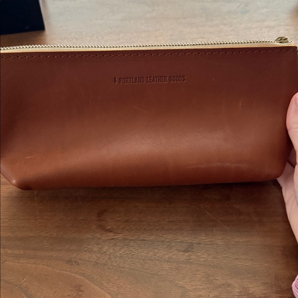 Portland Leather Goods Toiletry Bag - Picture 7 of 7